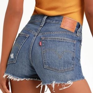 Levi’s | high waisted shorts